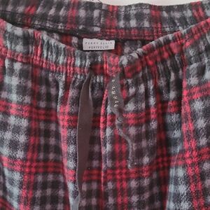 Perry Ellis Red and Black Plaid Pajama Pants - Men's Small
